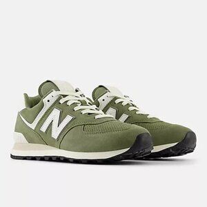 New Balance 574 color Dark Olivine with Sea Salt